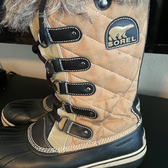 Sorel Joan of Arctic Boots - Picture 5 of 5